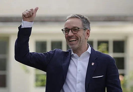 Неочакван обрат в Австрия! Кордонът във властта се пропука