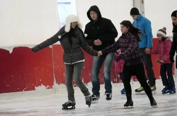 Откриха нова ледена пързалка в столицата