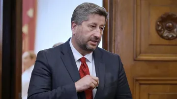 Проваленият Христо Иванов изплува  от сенките, пак посяга към Темида