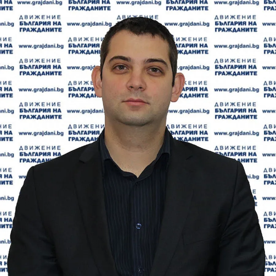 Ако РБ напусне властта, отваря вратата за БСП и ДПС