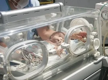 Бургазлийка дари кувьоз на болницата