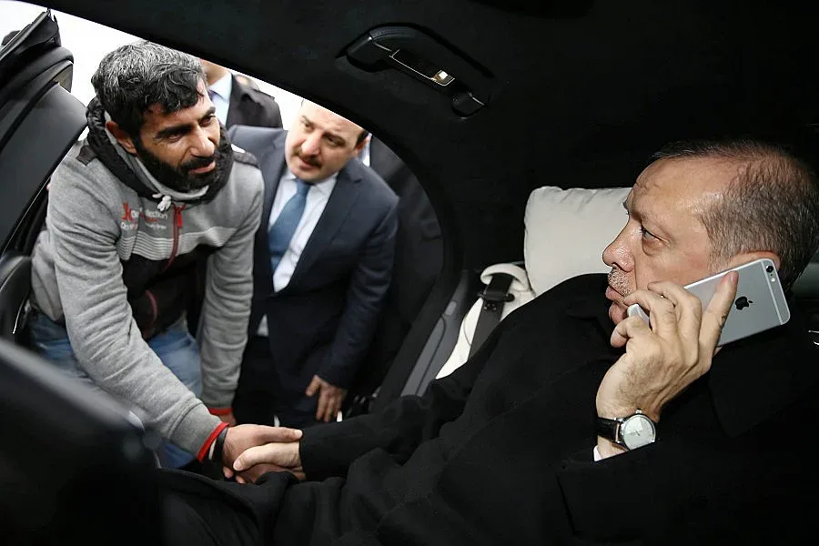 ВИДЕО: Ердоган спря самоубийство