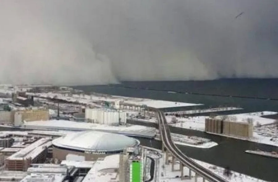 Най-малко 14 души загинаха след бури и торнада в САЩ