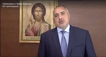 Премиерът с видеообръщение за Коледа