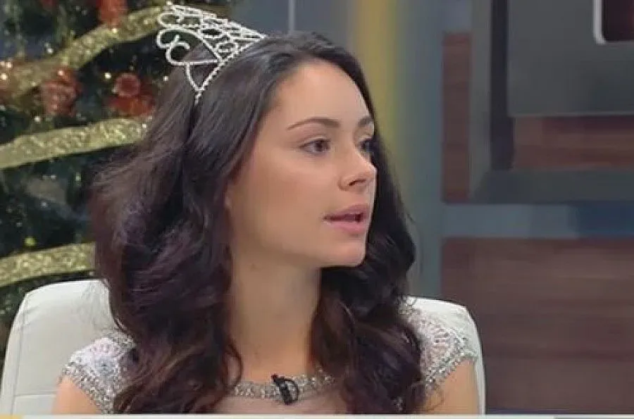 Мис България за гафа: Те я блъскаха, всички бяха полудели