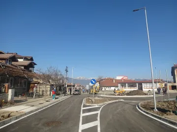 Банско  с ново кръгово кръстовище за Коледа 