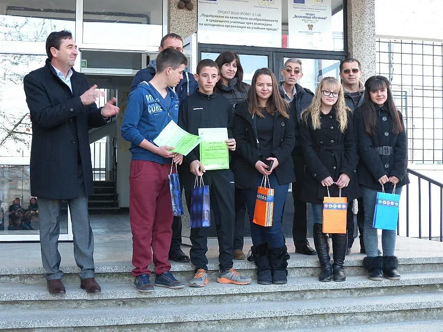 Ученици от община Кирково с награди за доблестни постъпки 