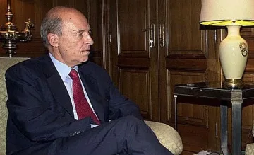 Отиде си премиер, променил завинаги пътя на Гърция