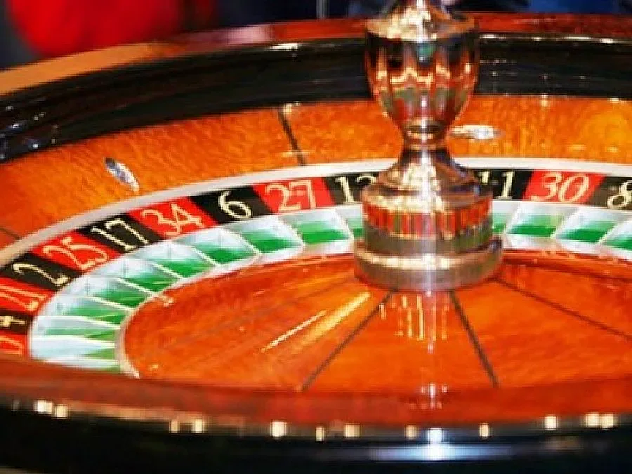 Грък вилня в игрална зала заради карък