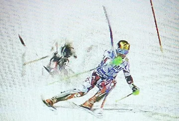 Скиор се размина от сблъсък с дрон (ВИДЕО)