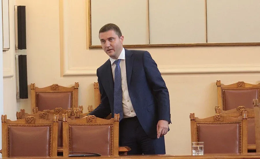 Горанов най-питан министър в НС