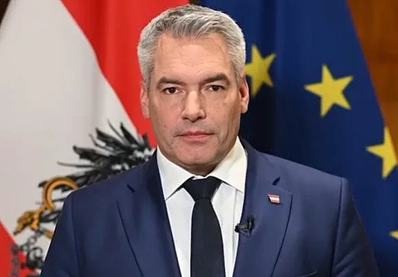 Напрежение в Австрия. Карл Нехамер хвърли оставка