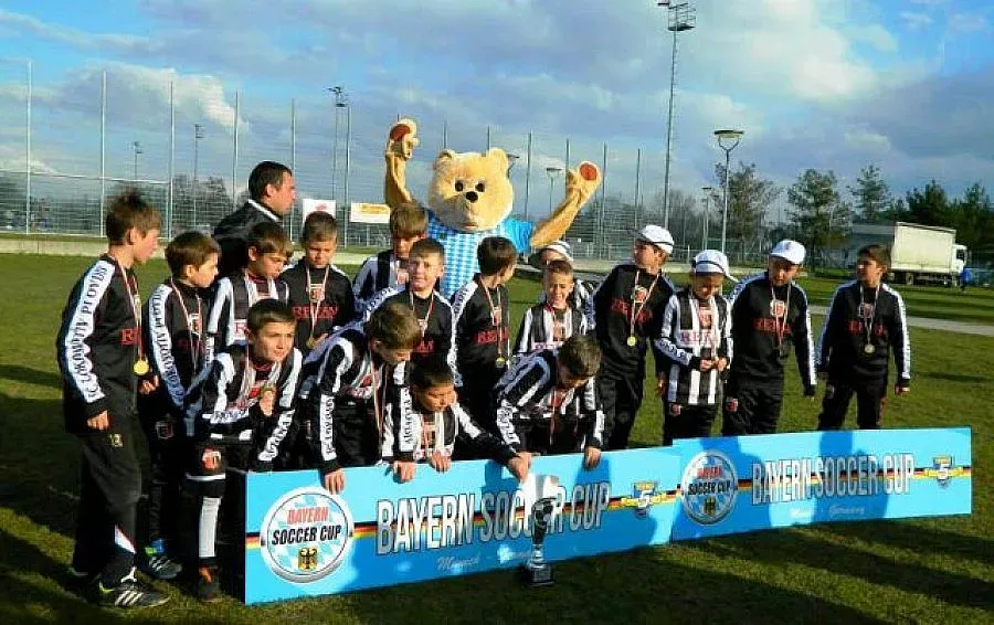 "Локо" води "Ювентус" в Пловдив