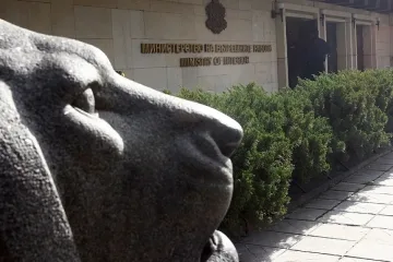 МВР: Не се хвалете във Фейсбук къде празнувате 