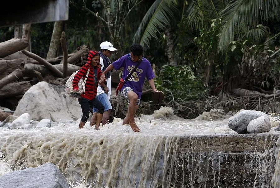 35 жертви от наводненията на Филипините до момента