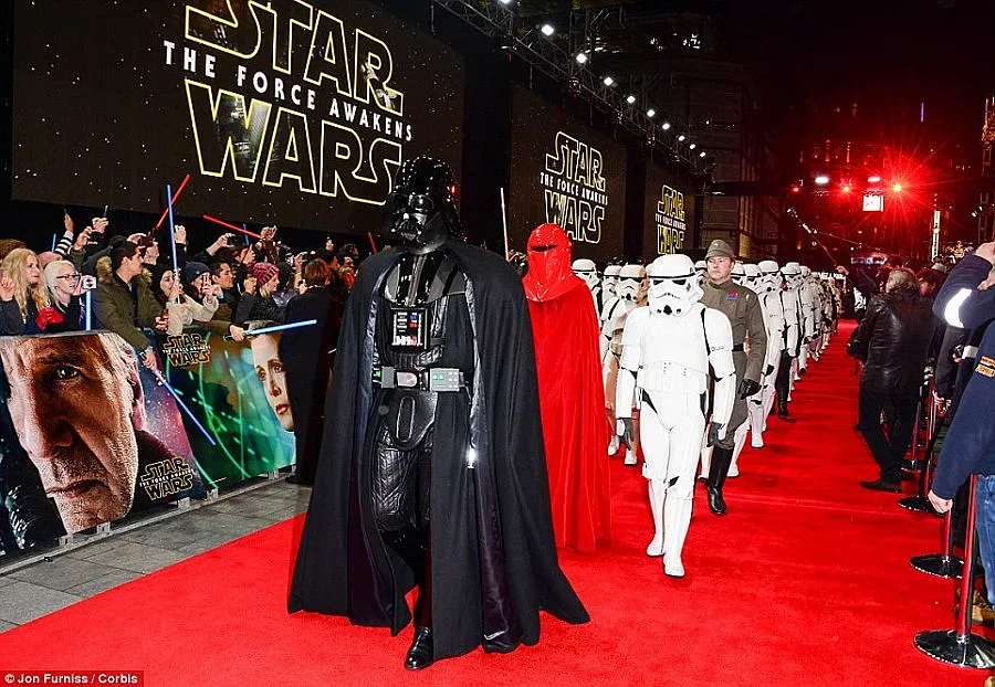 Силата струва $10 000 на черно