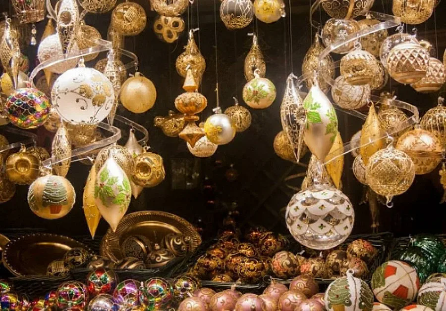 Коледен панаир и детски усмивки в кметство