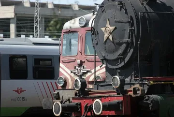 Една карта за БДЖ и градски транспорт от догодина