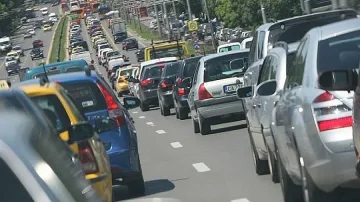 Вдигат екотаксите за старите коли