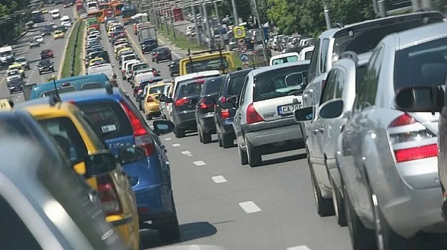 Вдигат екотаксите за старите коли