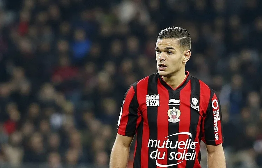 Бен Арфа се превърна в добрия старец