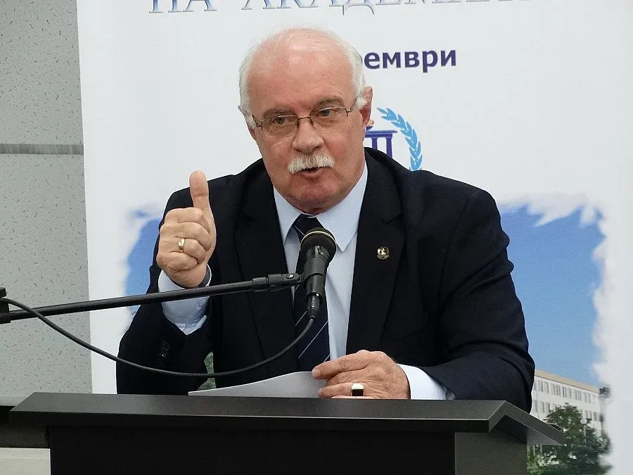 НСА си преизбра ректора