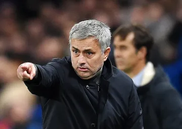 BBC: "Челси" уволни Моуриньо