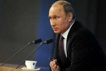 Часовник за $620 000 отмерва времето на пресконференцията на Путин
