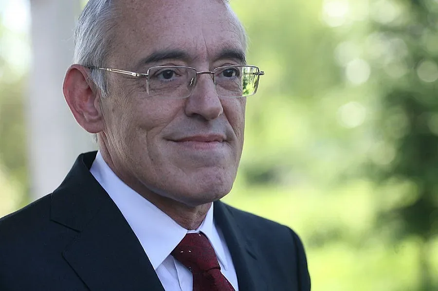 Съдят Донев за укрити данъци