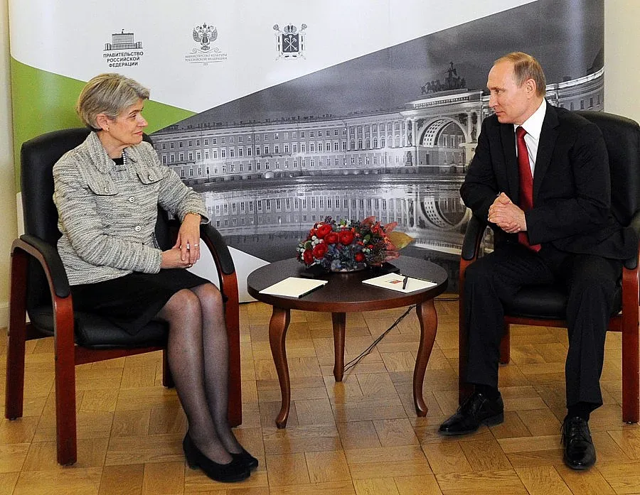 Бокова благодари на Путин за опазване на културното наследство