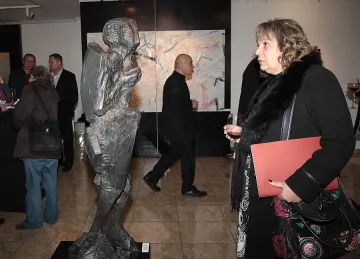 Вежди:  Изкуството лекува душата и сърцето  