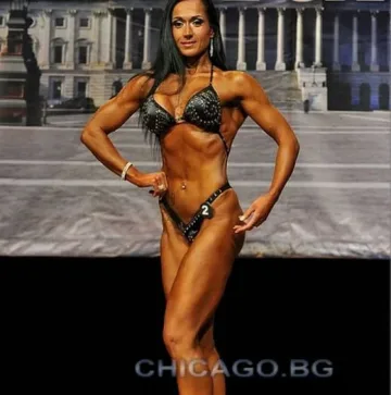 Наша културистка  готви US рейнджъри