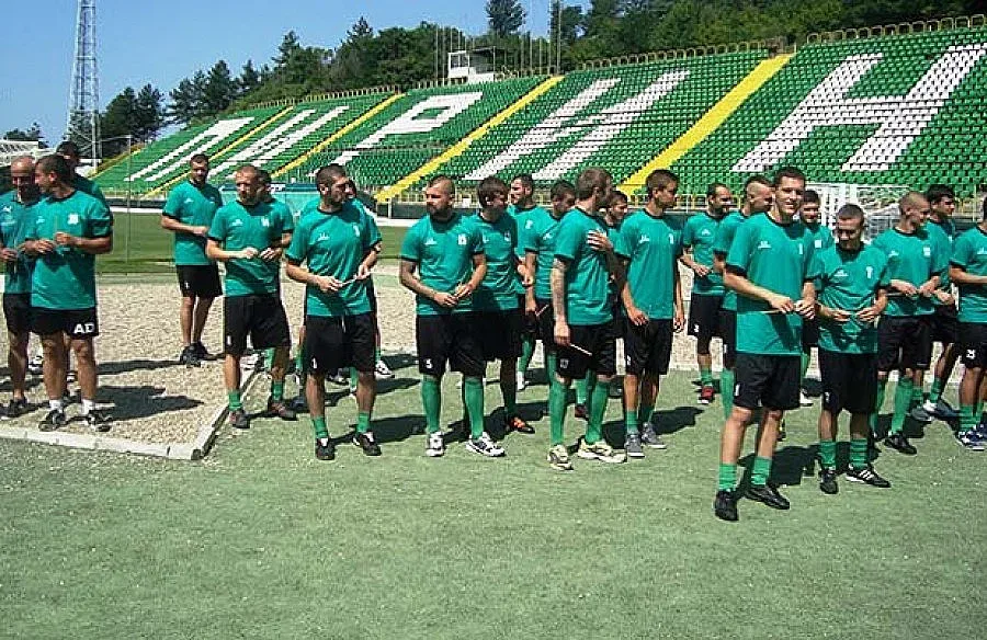 "Пирин" игра мач, после хапна и пийна