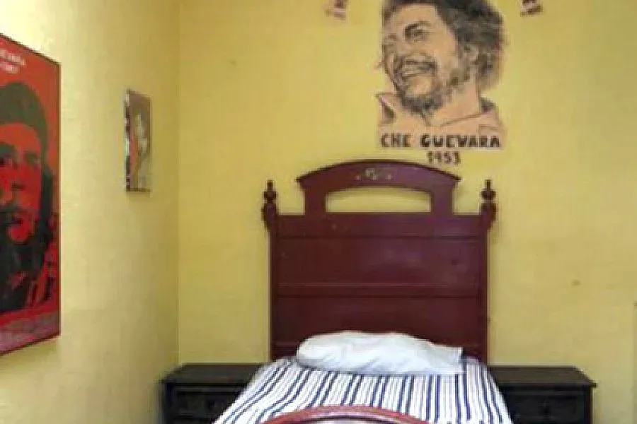 За $9 в леглото на Че Гевара