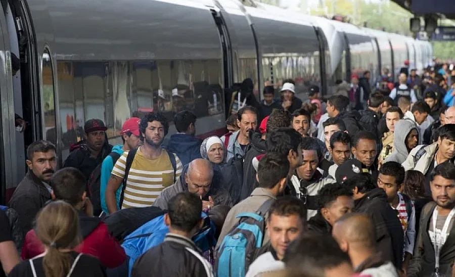 ЕК: Рекорден брой незаконни преминавания на границите