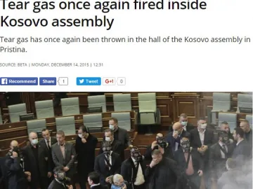 Сълзотворен газ внесе паника в косовския парламент