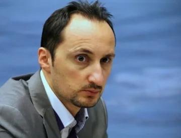 Топалов завърши с реми в Лондон