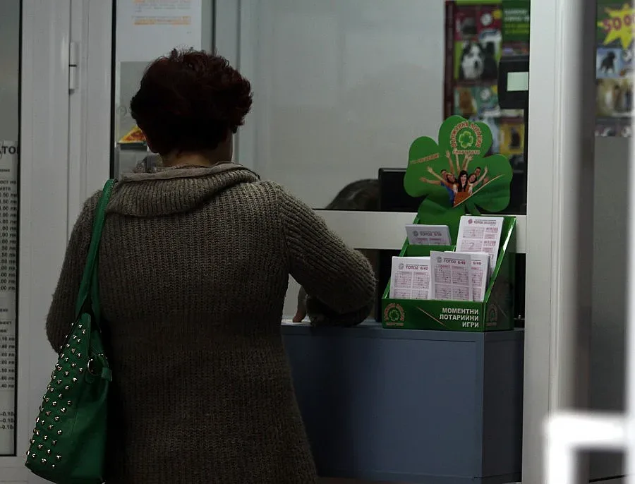 Джакпотът отново оцеля