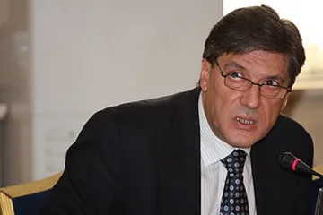 ДСБ е в засада в собствения си отбор