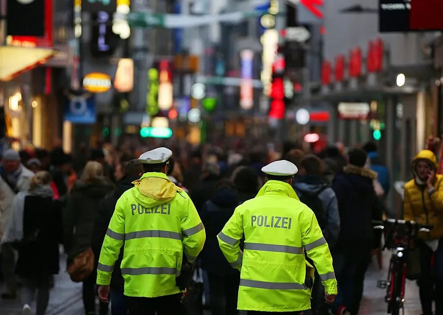 Германия издирва ислямист, свързан с атаките в Париж