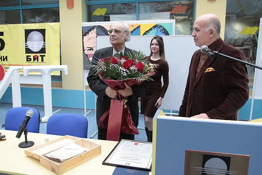 Антон Дончев: Армагедон е вече в ход