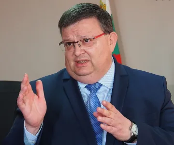 Цацаров: Христо Иванов надценява ролята ми и тази на прокуратурата 