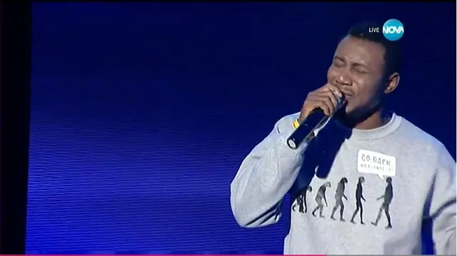 Скандално и расистко облекло в X Factor (СНИМКИ)