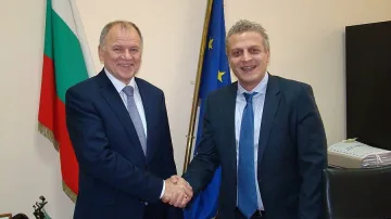 Търсим помощ от Брюксел за ваксините