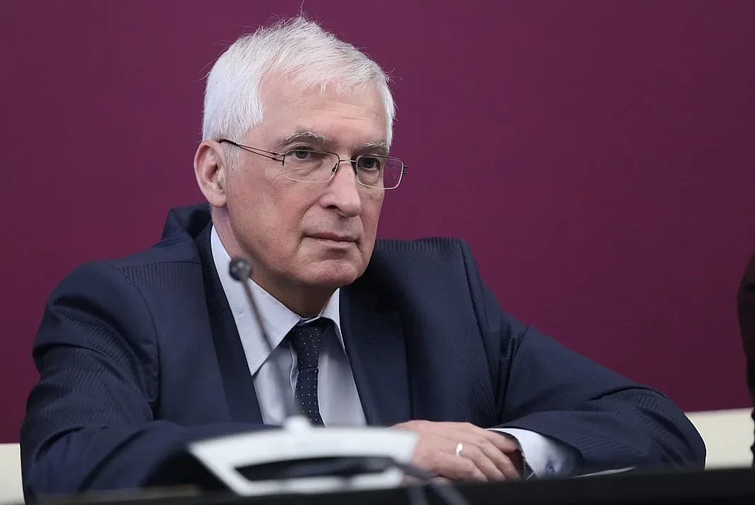 Боян Дуранкев: 2025 - катаклизми, разломи и вечни войни. Или един по-добър свят?