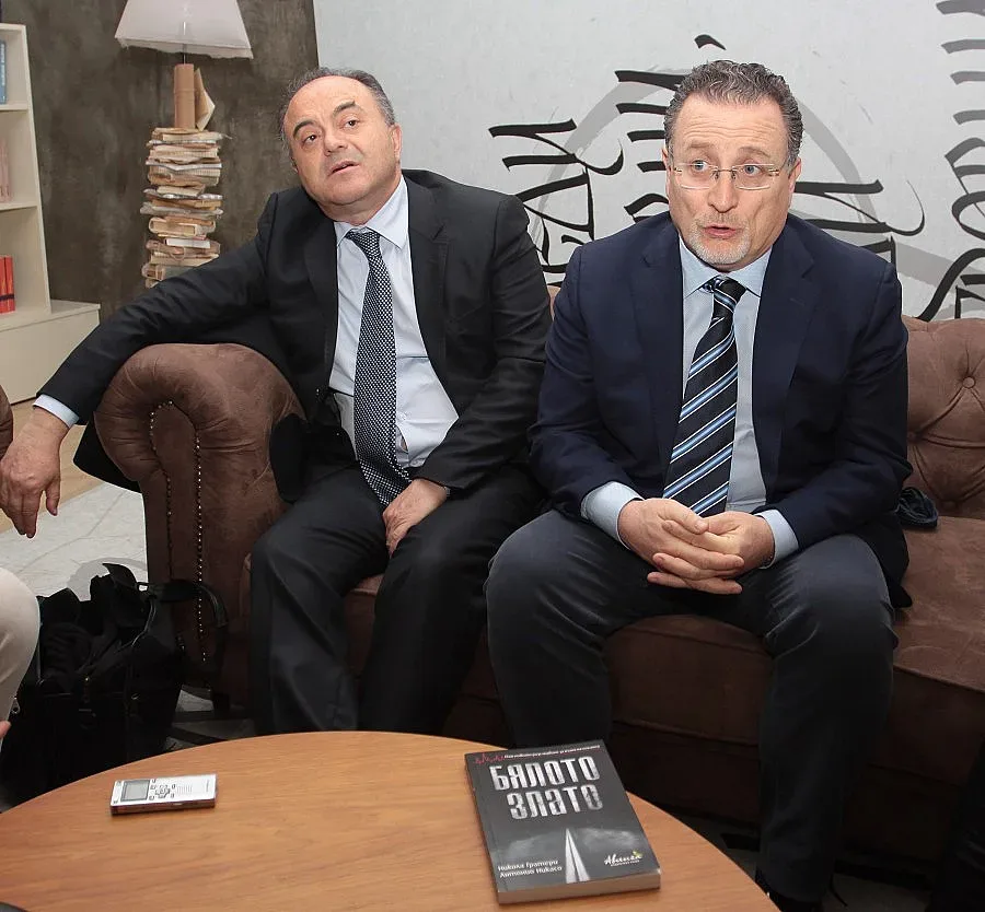 6 фамилии от "Ндрангета" работят с БГ мафията