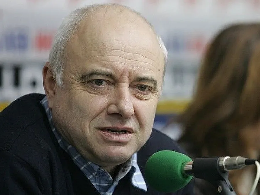 Кабинетът се раздели с двойкаджията по рейтинг