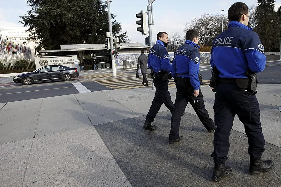 Reuters: Няма връзка между акцията в Женева и атаките в Париж