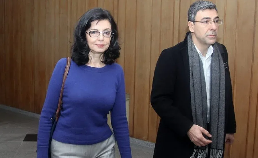 Нечуван скандал! Изфабрикуваха оставка на Кунева