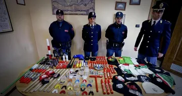 Арестуваха четирима българи за безредиците в Неапол